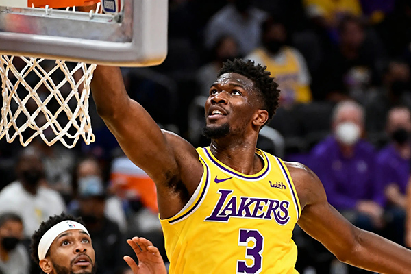 <a href=/lanqiush/lakers/ target=_blank class=infotextkey>湖人</a>季前赛首胜：艾顿26分钟砍14+8，直言要做防守锚点